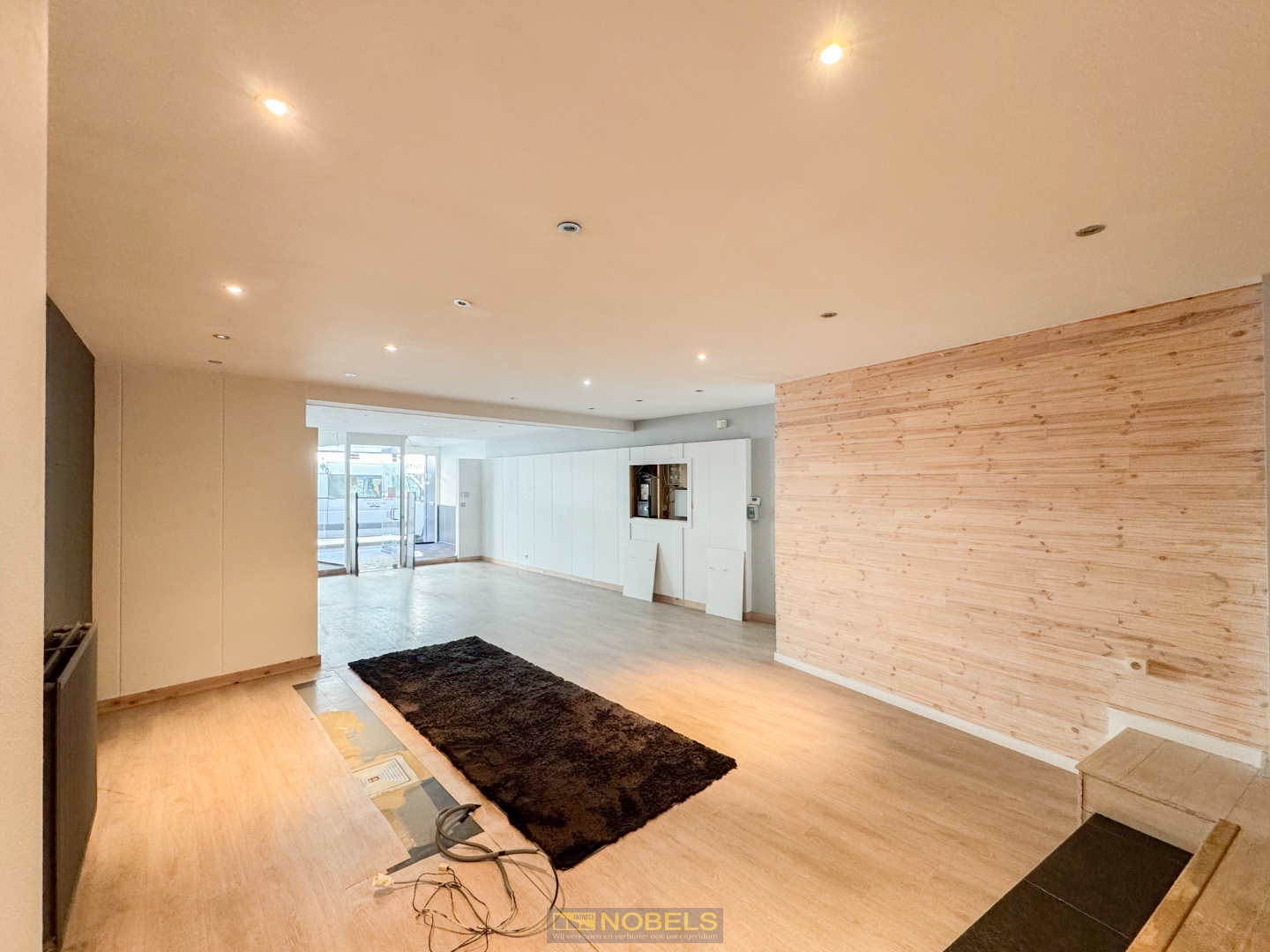 Te koop, multifunctioneel handelspand met ruime woonst in stadskern van Zottegem - foto 3