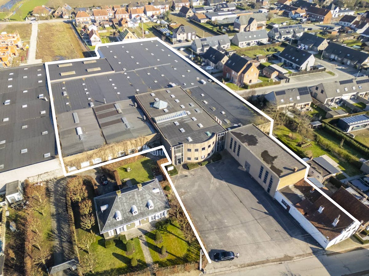 Bâtiment de locaux professionnels à vendre à Deerlijk - photo 1