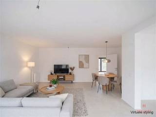 Ontdek dit volledig gerenoveerde opbrengsteigendom in de Hoogstraat 39 te Assenede, bestaande uit drie gelijkaardige en instapklare appartementen...