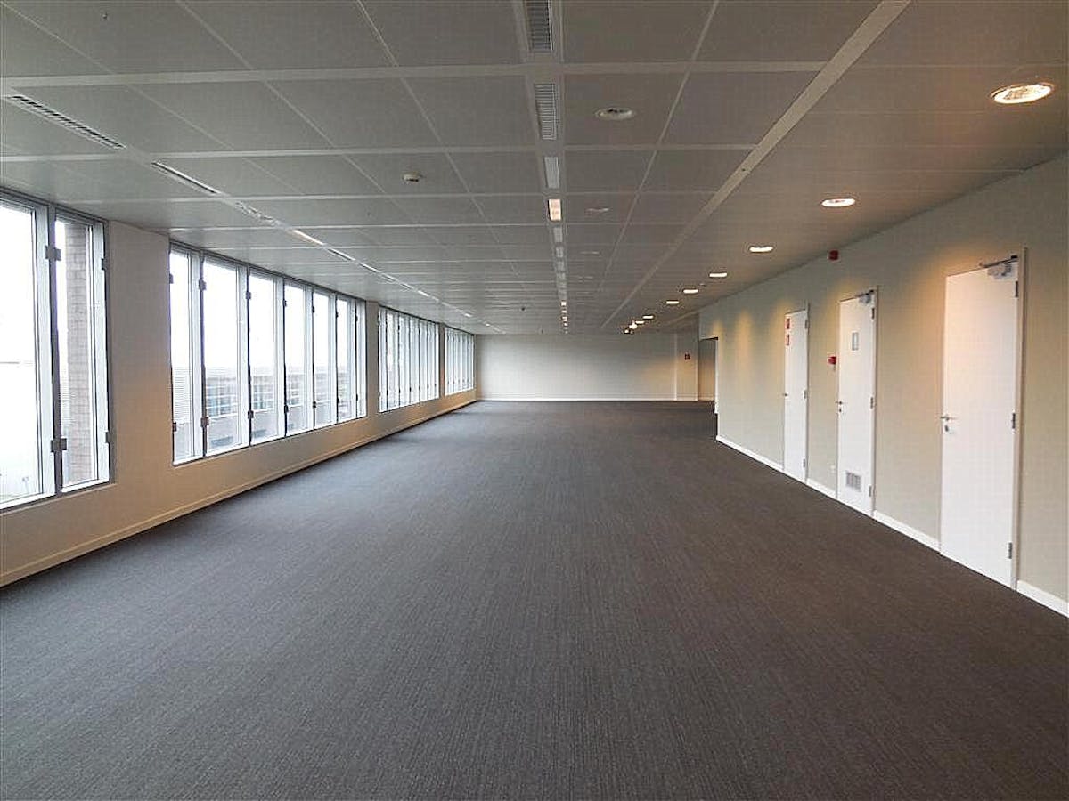 Moderne kantoren (437-2.500 m²) in Zuiderpoort te Gent - foto 4