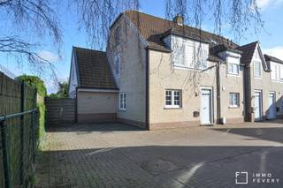 Spacious and move-in ready 3-front house in Westkapelle.