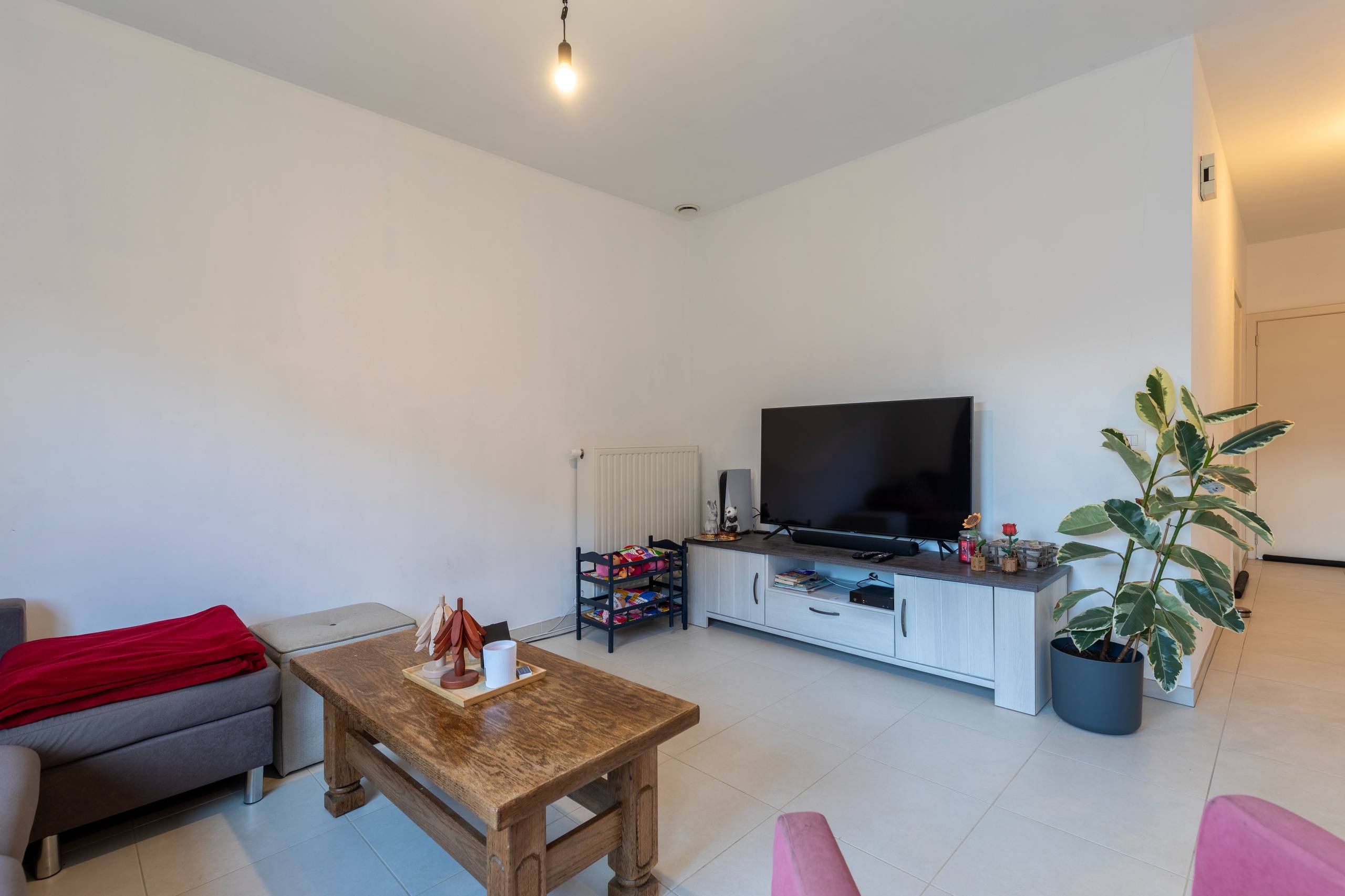 Ruime woning met 3 slaapkamers en garage te koop in Roeselare - foto 2