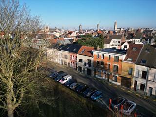 Omgeving Coupure - Hoogwaardig gerenoveerde stadswoning met 3 slaapkamers en zonneterrasVoor meer informatie of bezoekaanvragen, mail naar...