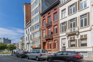 Gerestaureerd herenhuis, energiezuinig, kwalitatief en instapklaarDeze woning werd tussen 2000 en 2010 volledig gerestaureerd, met behoud van zoveel...
