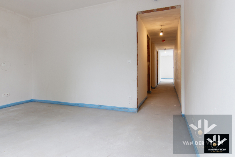 Ruim gelijkvloers nieuwbouwappartement met 2 slaapkamers, terras en een mooie tuin op een goed bereikbare locatie! - foto 5