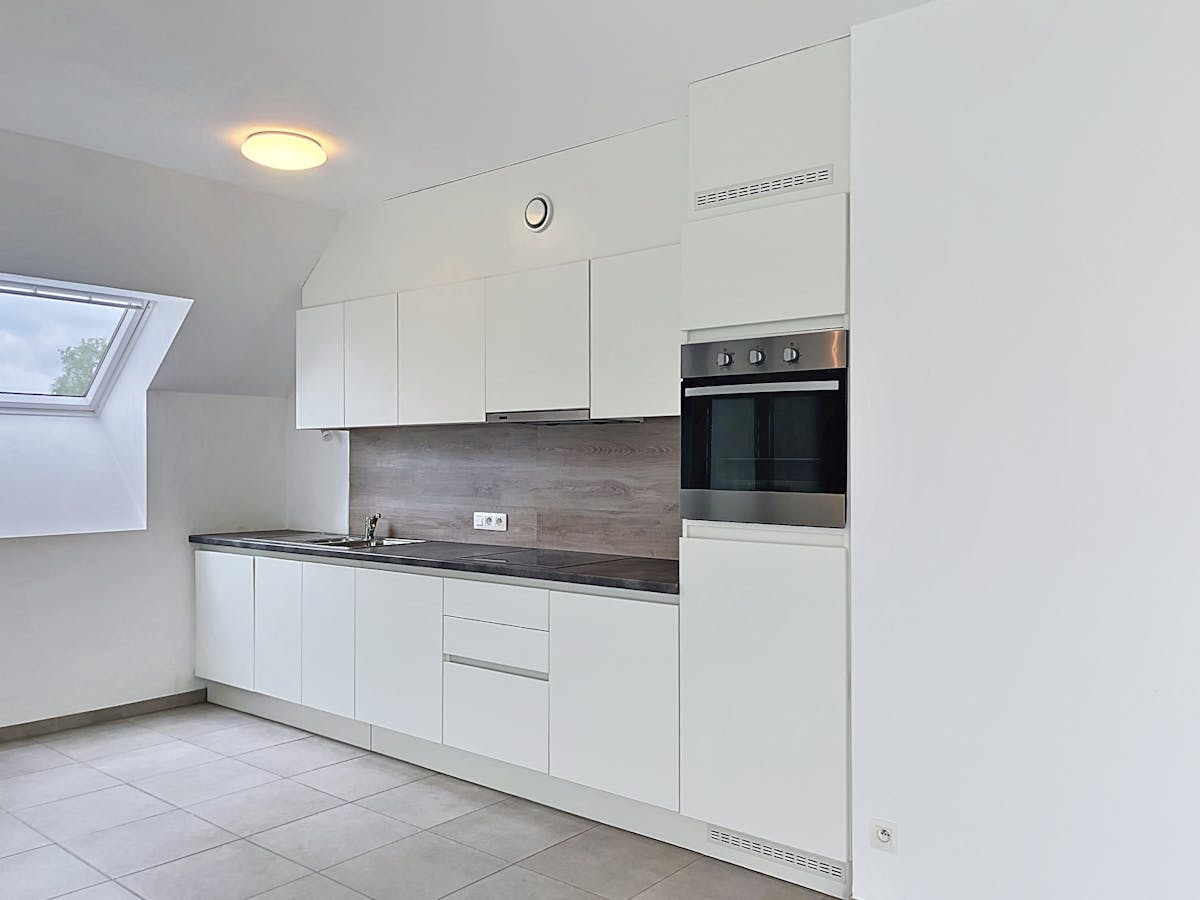 Appartement récent avec place de parking et terrasse à Poperinge - photo 2