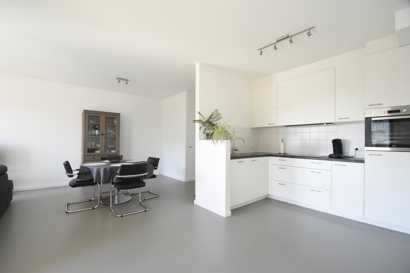 Gezellig appartement met ruim terras en ondergrondse autostaanplaats - foto 3