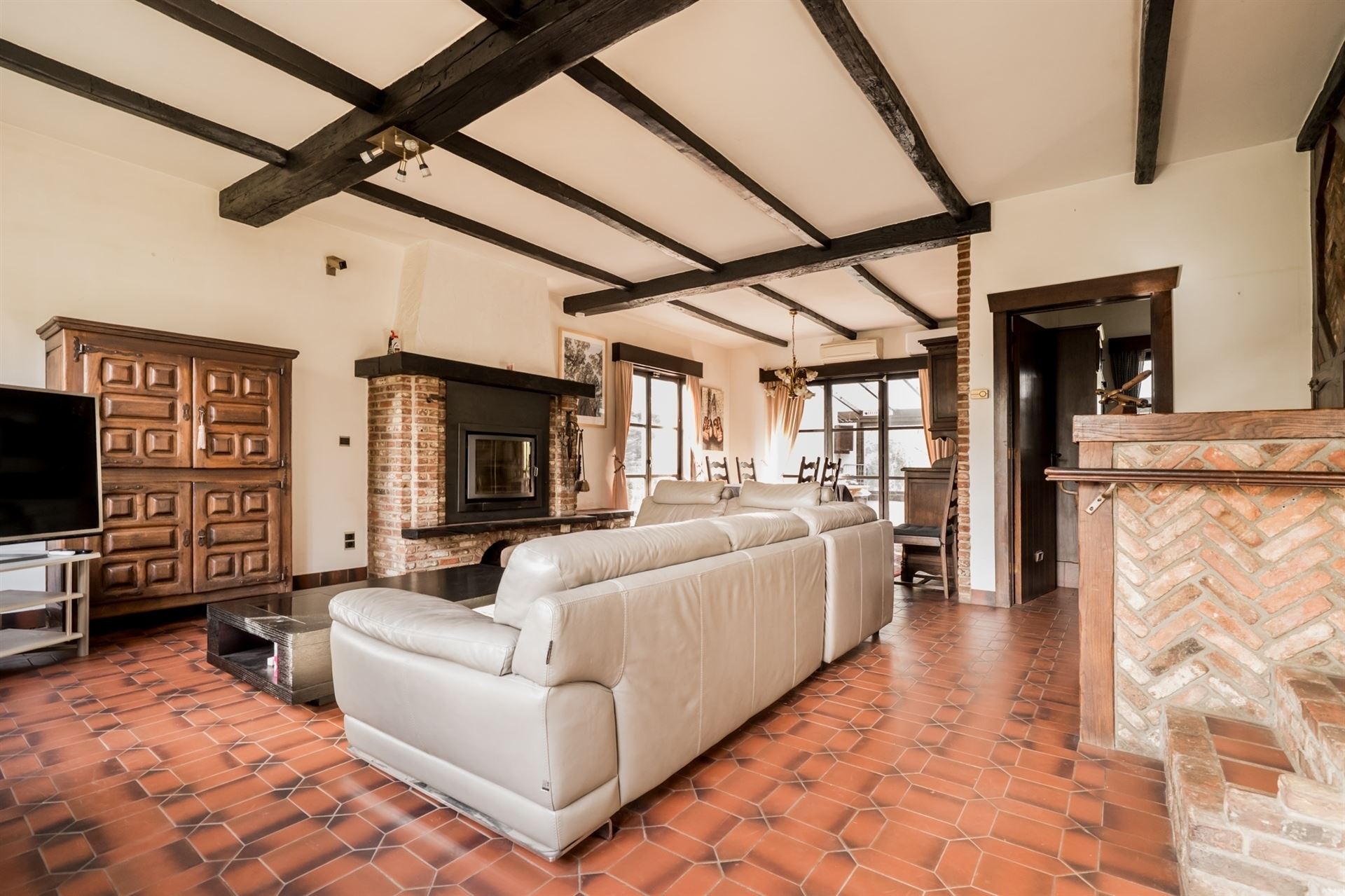 Te renoveren woning met grote tuin en eigen bos in rustig Bonheiden.  - foto 2