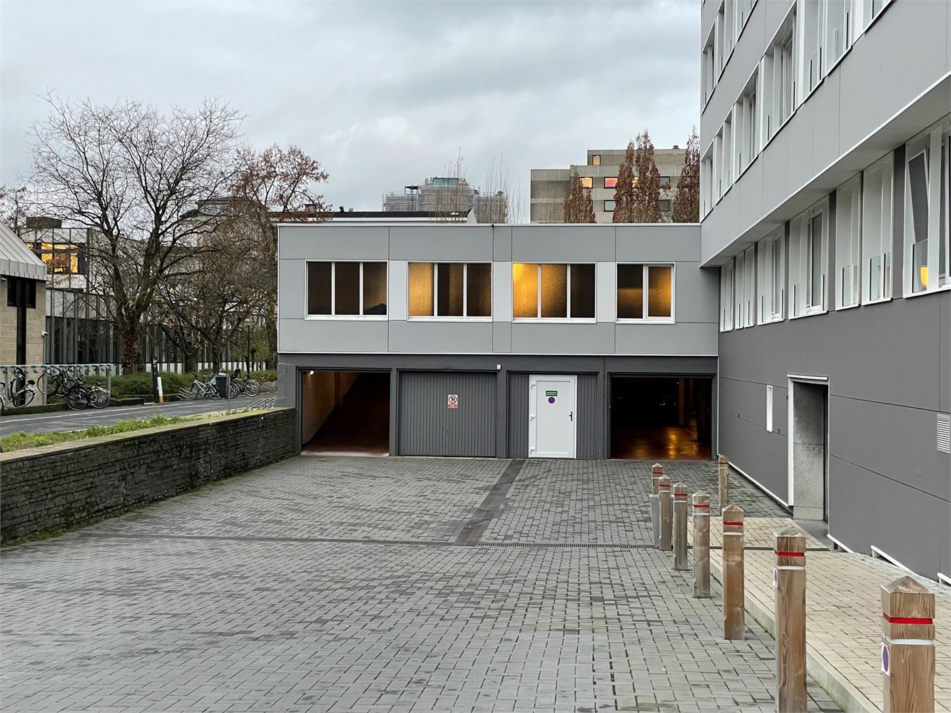 Autostaanplaats in afgesloten garage, vlakbij STAM/Bijloke/HoGent Mercator. - foto 3