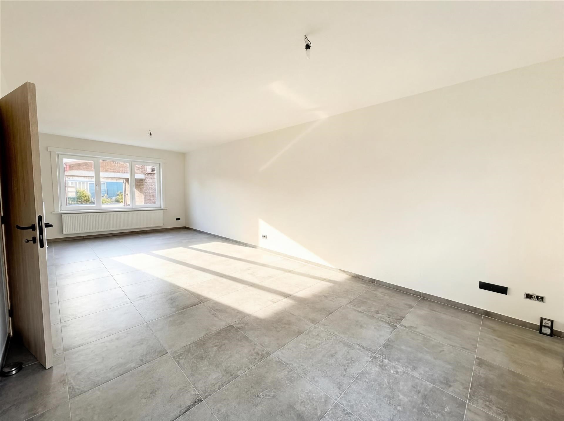 Gerenoveerde woning met drie slaapkamers te Hofstade - foto 4