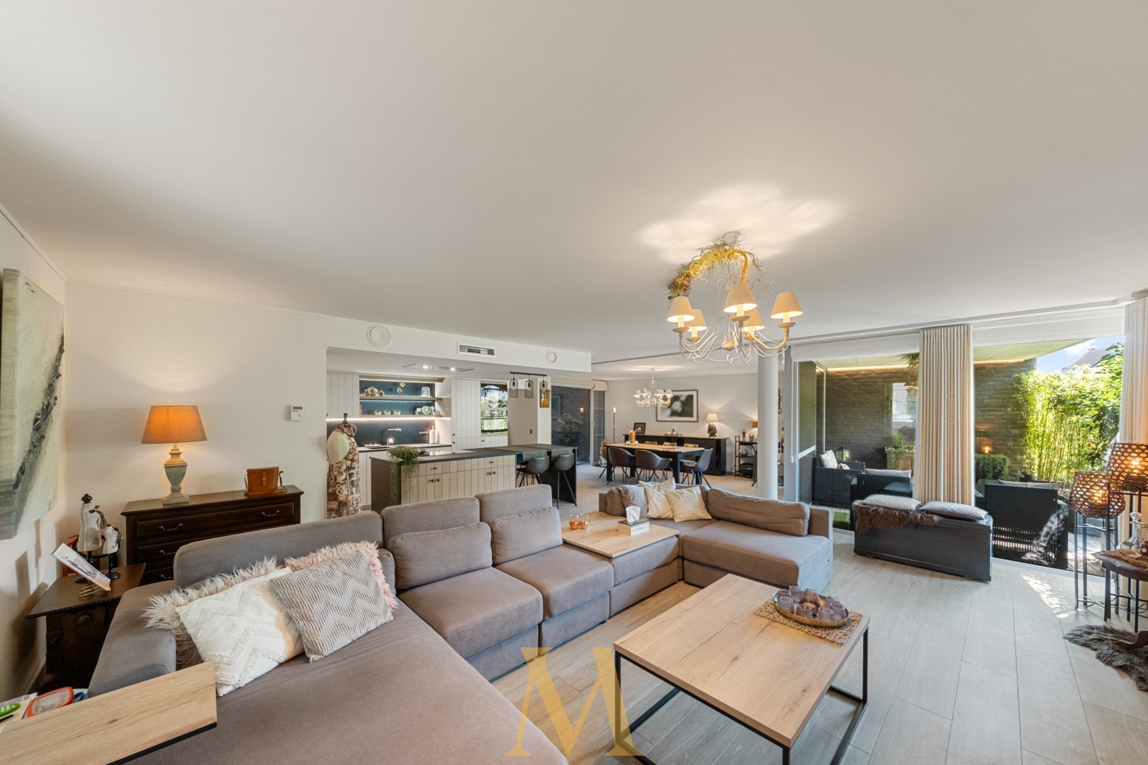 Modern hoekappartement met veel licht, terras en privétuin - foto 2