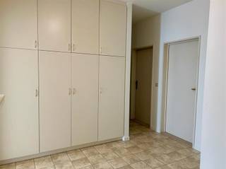 <p><span> </span></p><p><span>Separate meters utilities, water annual settlement through syndicator.</span></p><p><span>Garage box included.</span></p>