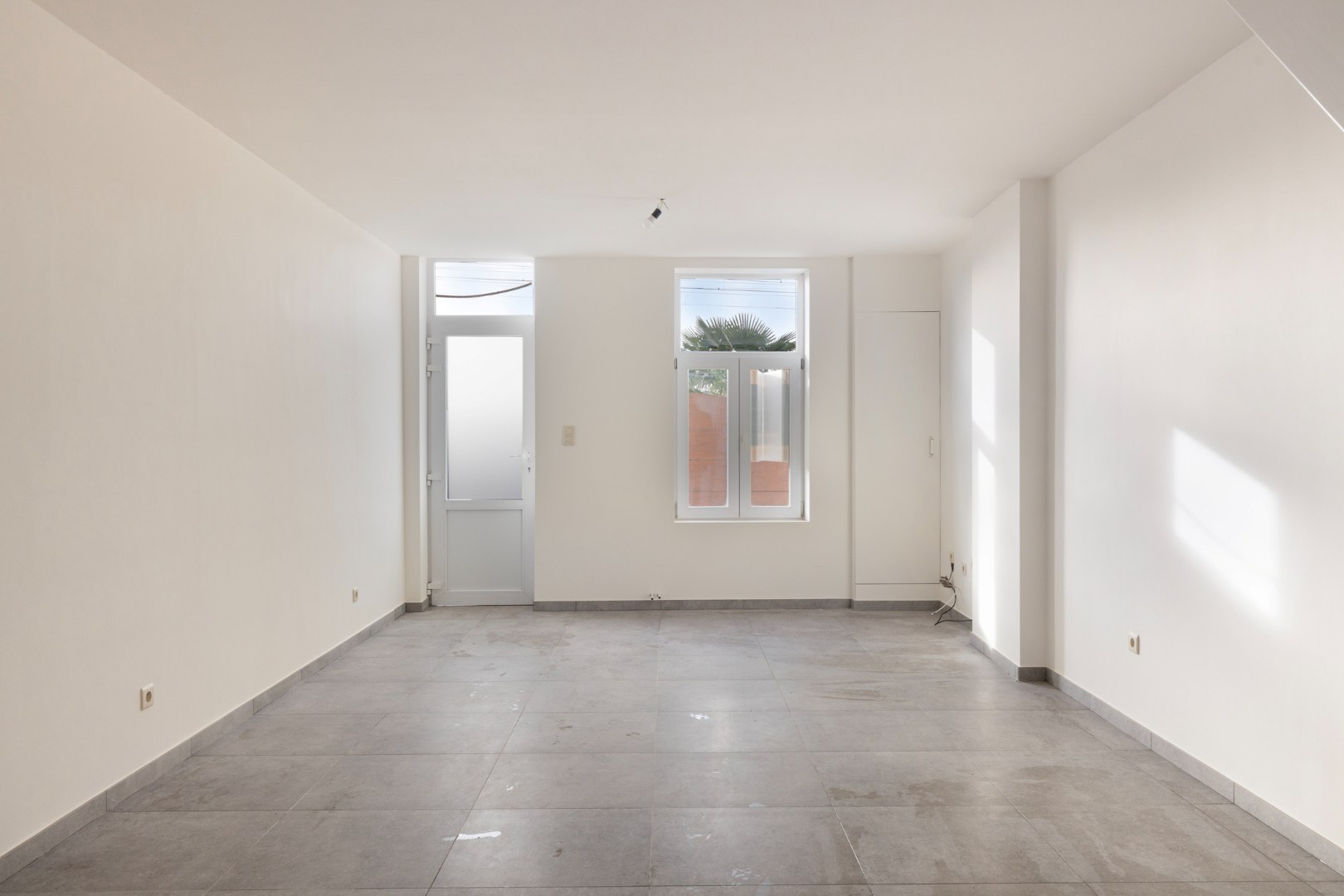 SCHELLEBELLE - Totaal gerenoveerde instapklare rijwoning! INVESTERING! - foto 5