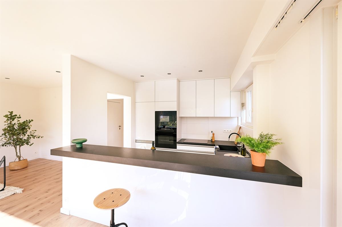 Lichtrijk hoekappartement in hartje Brasschaat - foto 5