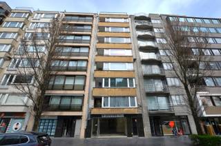 Oostende-Centrum, mooi gelegen appartement op de 3de verdieping met open zicht en op wandelafstand van zee/strand, diverse winkels en...