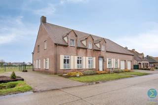 IN OPTIE : Energiezuinig en royaal landhuis met 4 slaapkamers, 2 badkamers, polyvalente ruimtes en grote garage op een zonnig zuidgericht perceel...