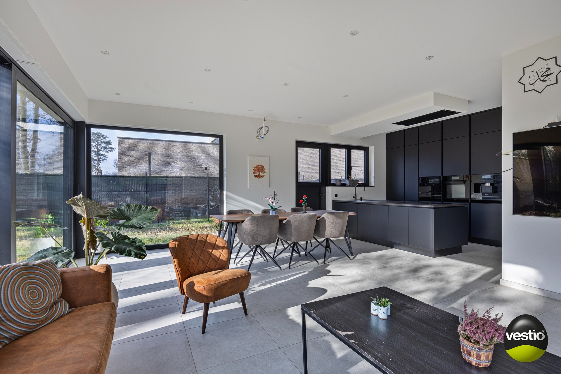 Prachtige, vrijstaande BEN-woning met 3 slaapkamers en 2 badkamers op toplocatie te Genk - photo 2