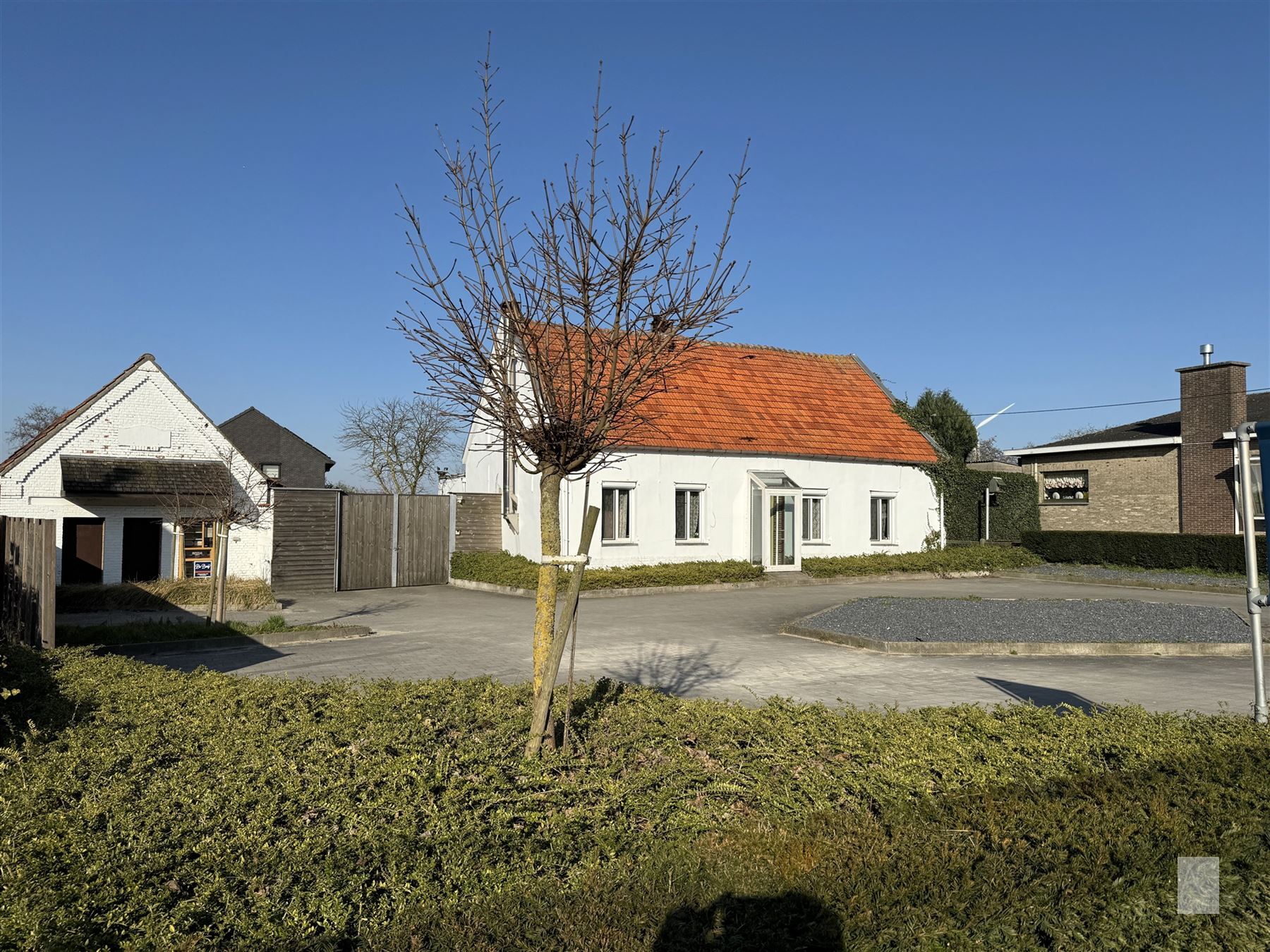 House for sale in Sint-Gillis-Waas with 4 bedrooms - photo 1
