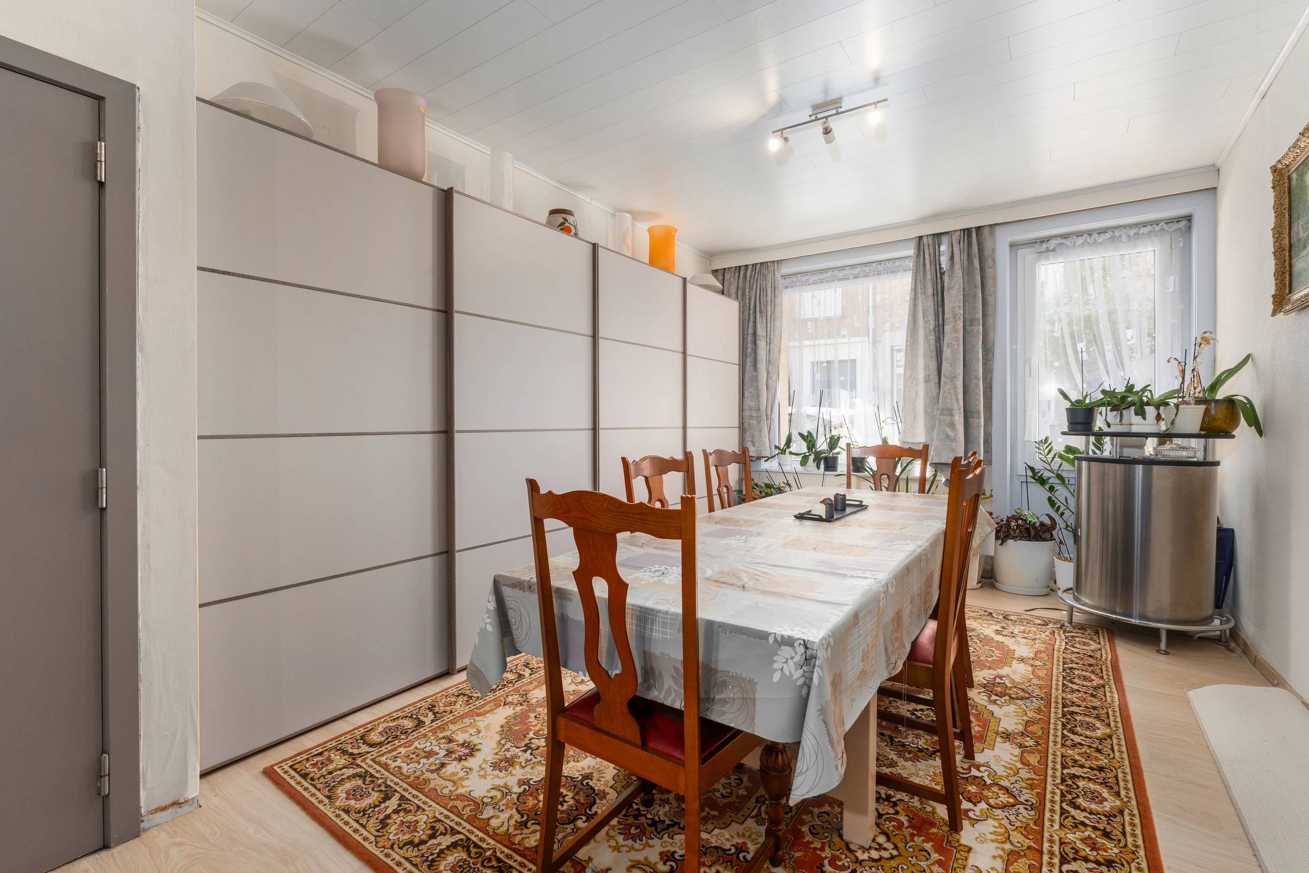 2-slaapkamer gelijkvloers appartement te koop in De Panne! - foto 3