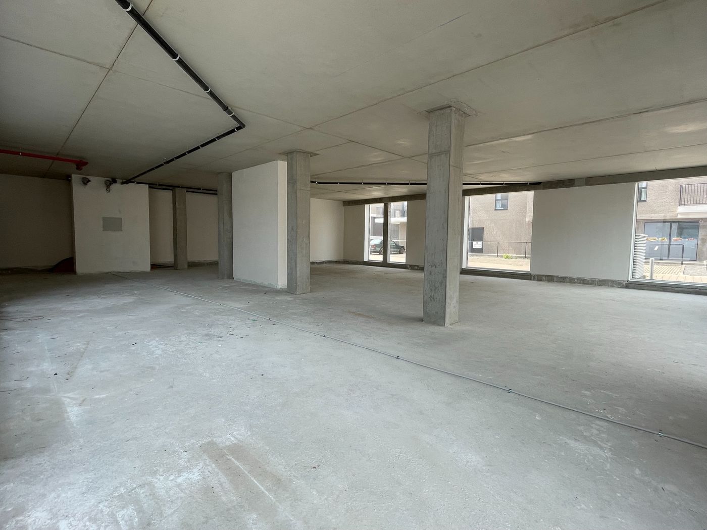 250 m² espace commerciale de qualité le long de la Chaussée de Mons à vendre - photo 3