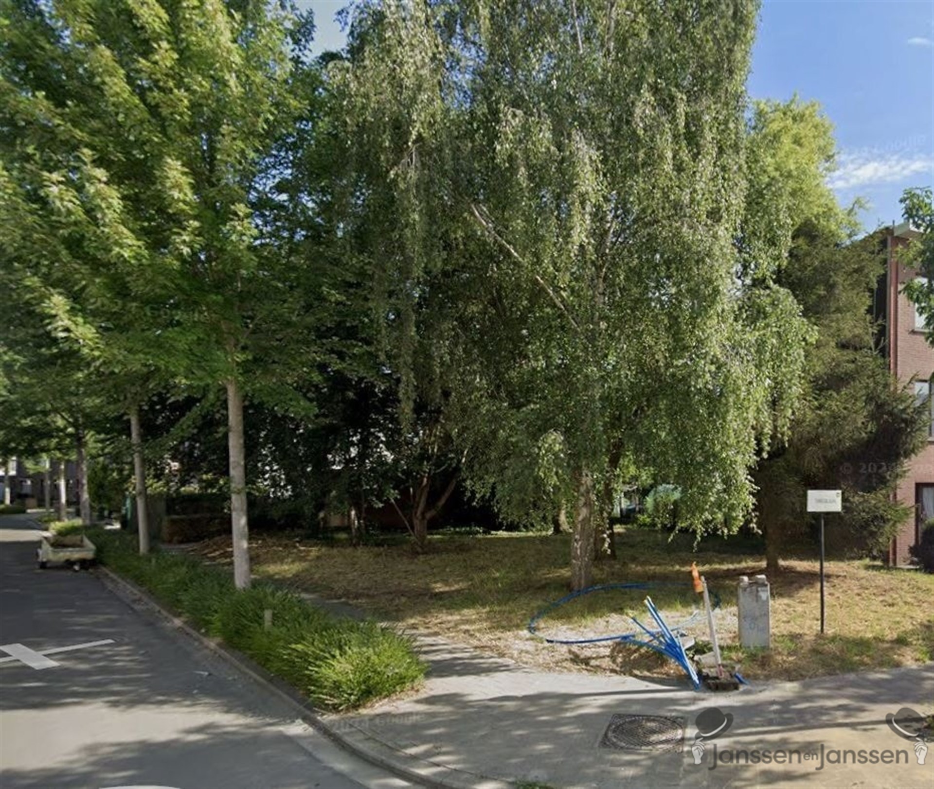 Bouwgrond van 386m² op centrale ligging voor HOB - foto 2