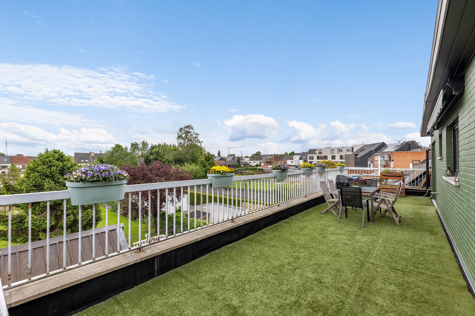 Gerenoveerd penthouse te koop met ruim terras - foto 1