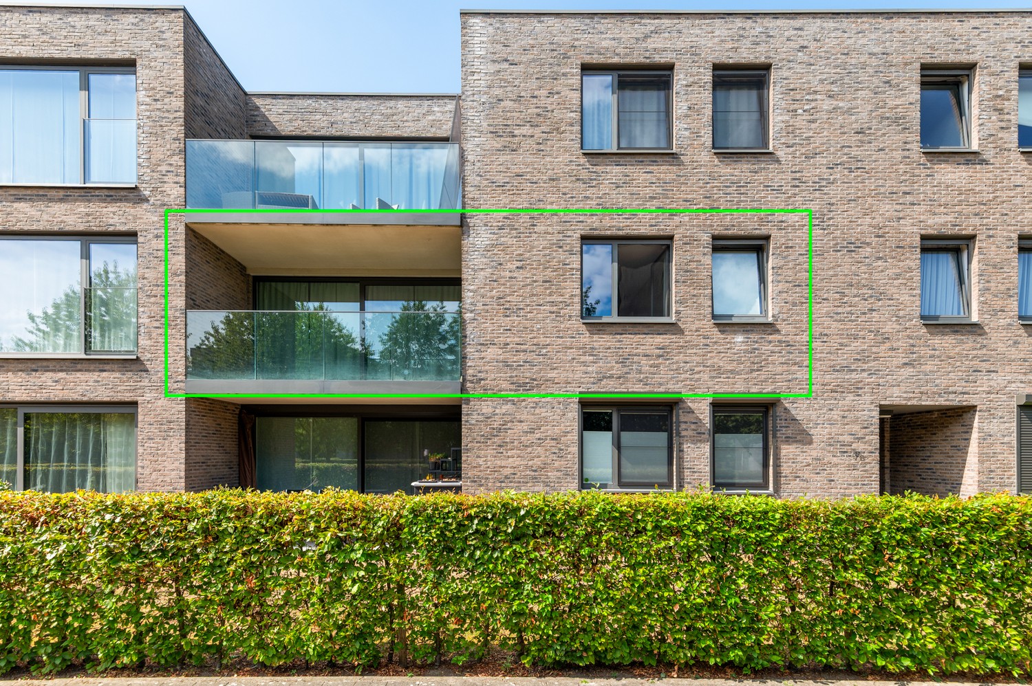 Tweeslaapkamer appartement met ruim terras en dubbele staanplaats! - foto 1