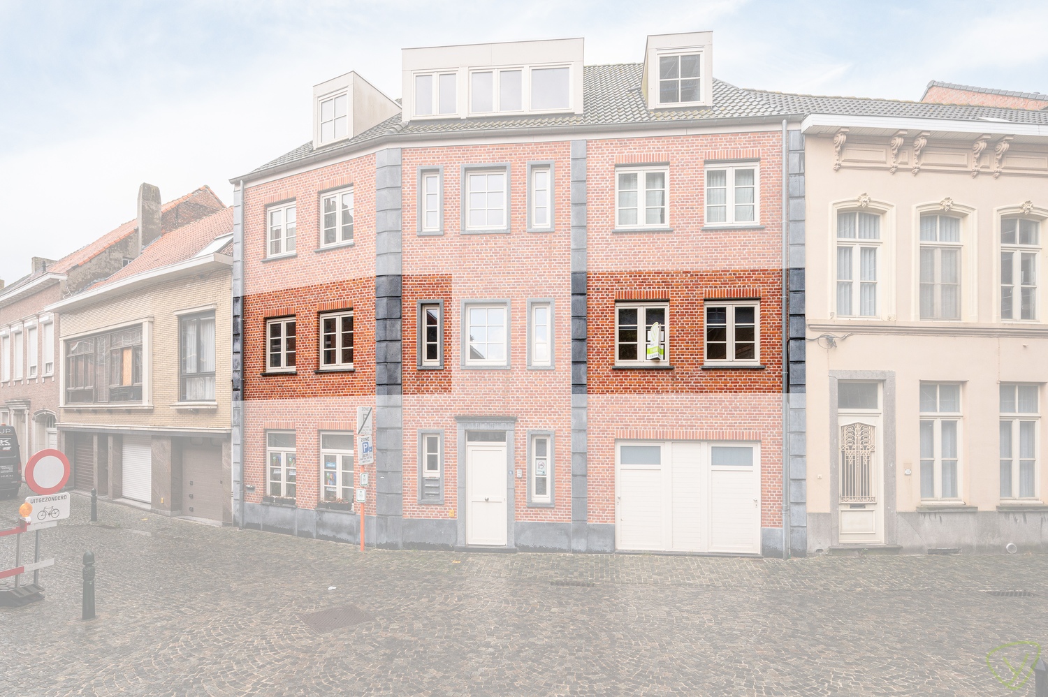 Sfeervol appartement te huur in het hart van Eeklo - foto 2