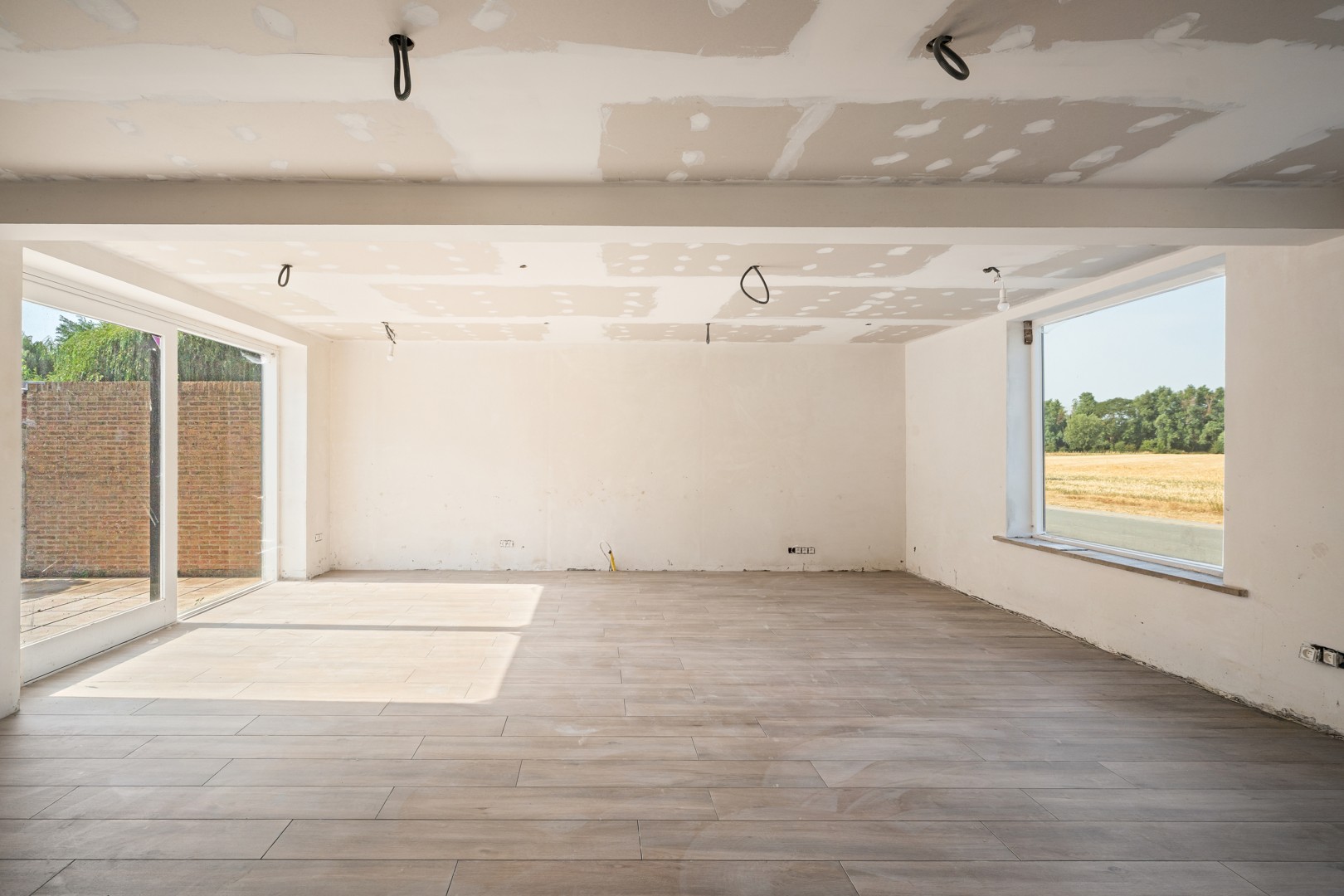 Ruime halfopen woning met 5 slaapkamers, grote tuin en prachtig open zicht in Lapscheure. - foto 5