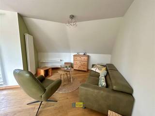 In dit recent dakappartement (2008) van ca. 120 m² voorzien van 2 terrassen, dewelke u zowel de ochtend- als de avondzon bieden, geniet u van...