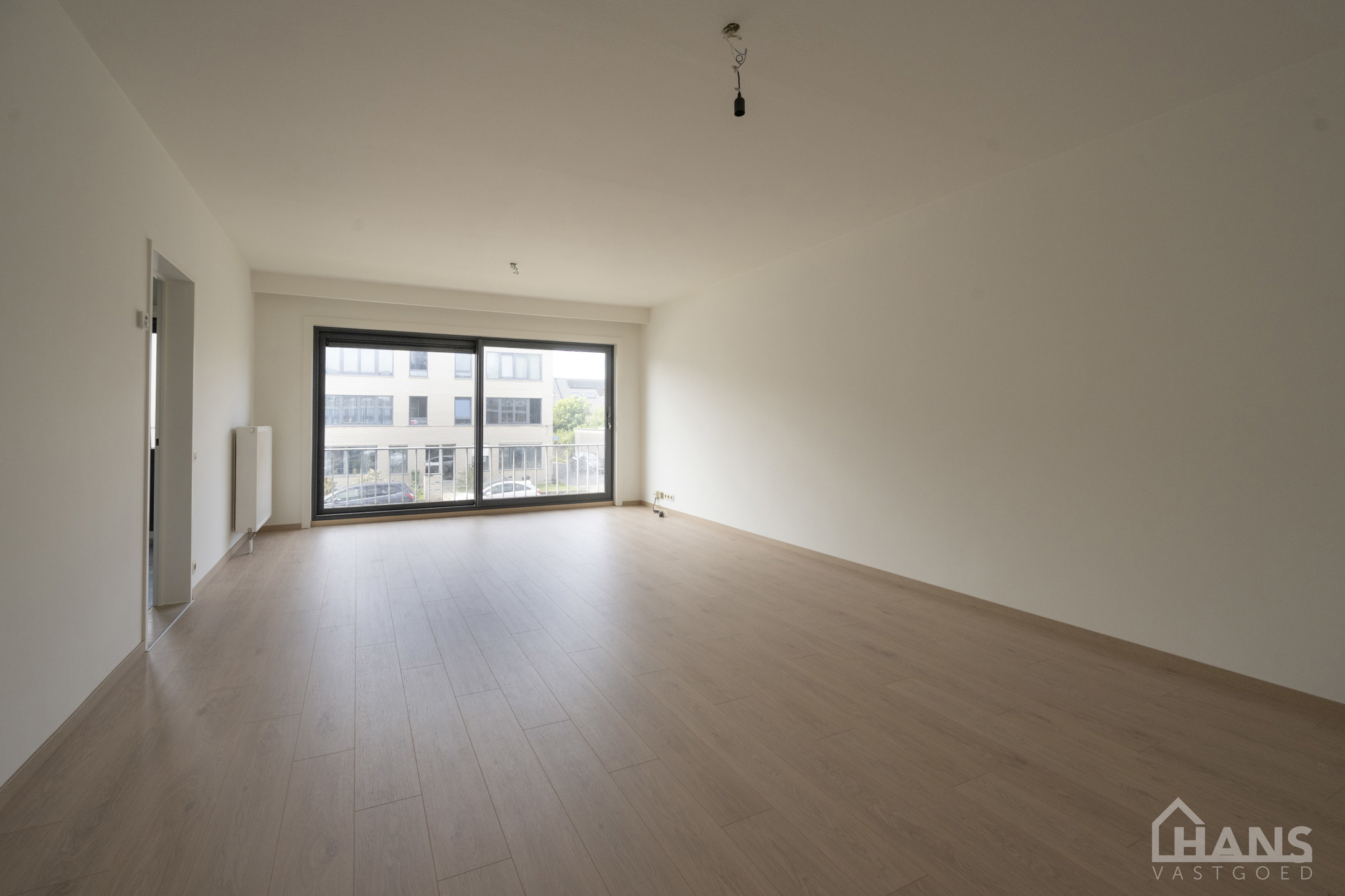 Opgeknapt appartement met garagebox; - foto 2