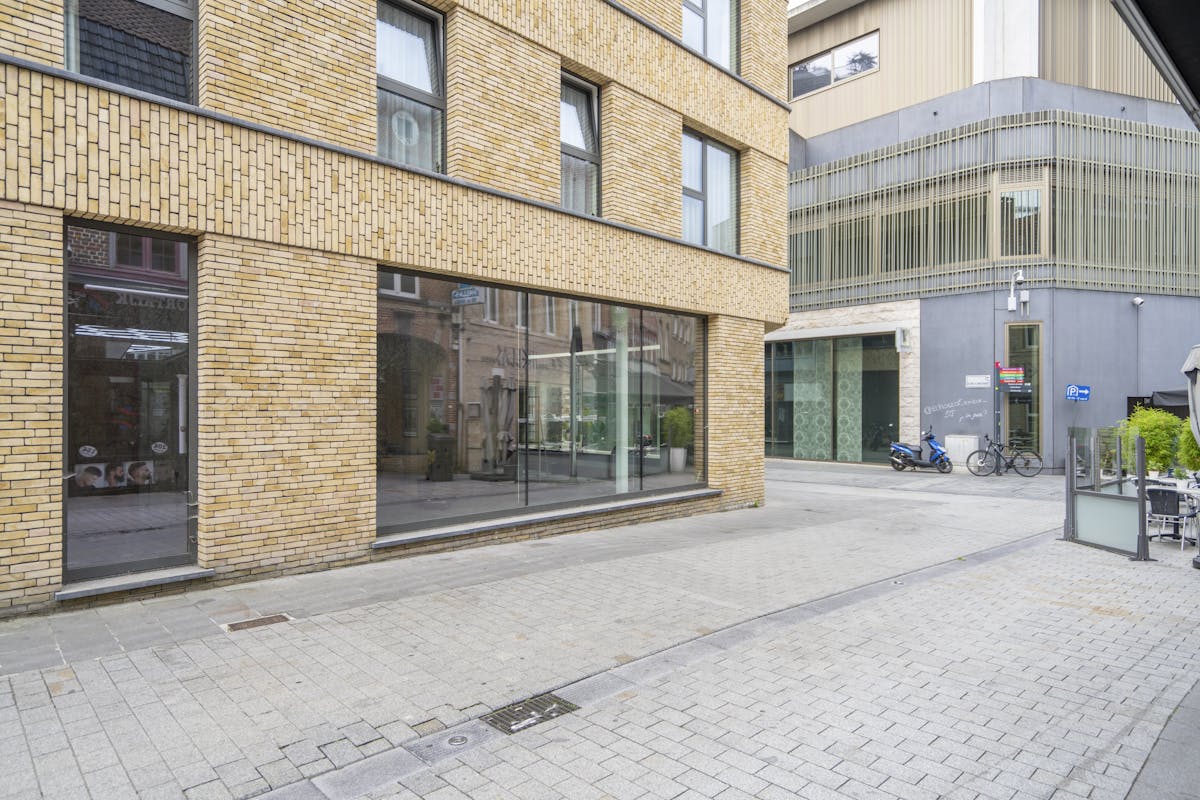 Commercial property for sale in the center of Kortrijk - photo 4