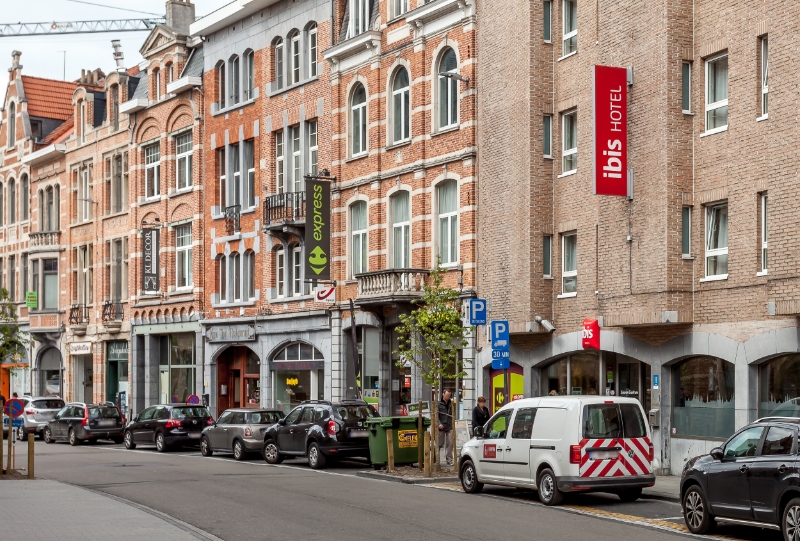 Ruime studentenkamer te huur met centrale locatie - foto 4