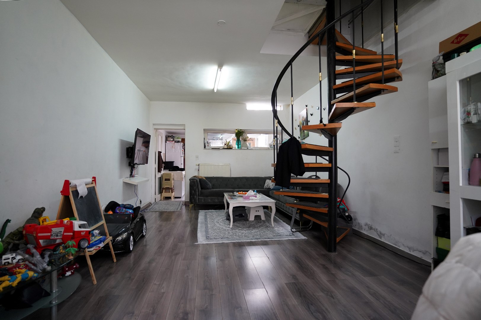 Op te frissen woning 4 slpk en koer vlakbij Rabot - foto 5