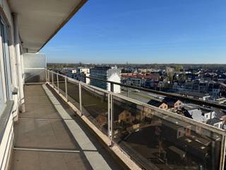 Welkom in dit charmante appartement in het hart van Mechelen. Dit appartement beschikt over een ruime, lichtrijke living en twee slaapkamers...