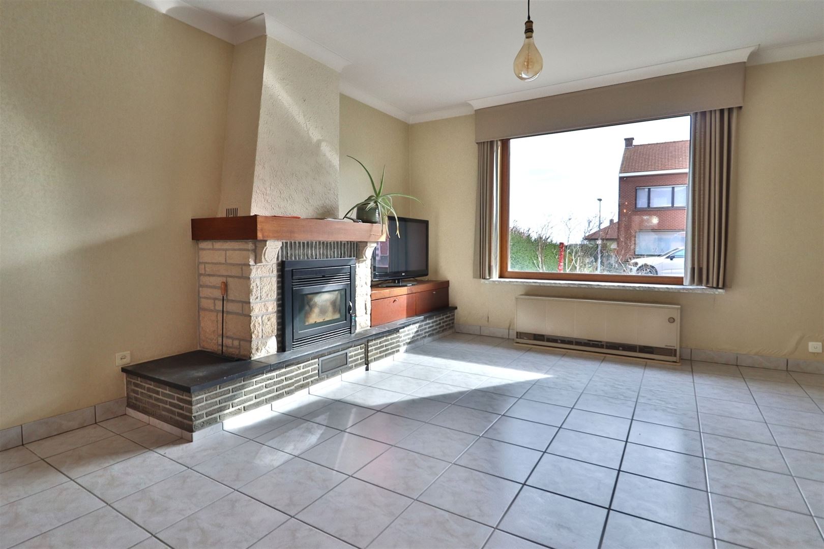 Rustig gelegen woning met garage en tuin - foto 4