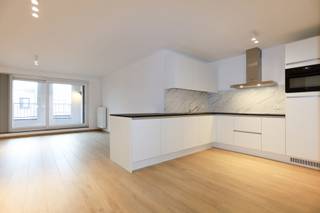 Knap en energiezuinig (E13) app in hartje Beveren!Dit app bevindt zich op de 2de verd (met lift) en is gelegen in residentie' Torenzicht', op 50m...