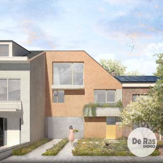 AALST - Nieuwbouwwoning met mooie architectuur op zeer centrale locatie.<br /><br />Deze woning getuigt van een mooi staaltje architectuur zowel aan de binnen- als aan de buitenkant. Het open karakter aan de binnenkant, de grote raampartijen met kleuraccenten, de verdeling in niveaus, alsook het punctueel metselwerk aan de buitenkant maken van deze eigendom een unieke woonbeleving.<br />De woning beschikt over heel wat praktische ruimtes. Op het gelijkvloers biedt deze eigendom een mooie inkomhall, gastentoilet, mooie open woonkamer met zicht op de tuin, een open keuken met mogelijkheid tot keukeneiland en een tussenverdieping die kan dienst doen als kantoorruimte, leeshoek of speelhoek. Tevens is er nog een inpandige garage, een praktische berging (tussen garage en keuken) een terras en een tuinzone.<br />De bovenverdieping omvat een nachthall, 3 ruime slaapkamers, een apart toilet, een praktische badkamer met ligbad en inloopdouche en een ruim zonneterras.<br />Vooraan de woning is er parkeerfaciliteit voor een extra wagen en een mooie groenpartij kan nog worden voorzien.<br /><br />Deze woning is voorzien van vloerverwarming over het volledige woonoppervlak en voldoet aan alle hedendaagse normen van energiewetgeving.<br />Aankoop onder gesplitst stelsel registratie - btw. Prijs voor casco-afwerking.<br />Mogelijkheid om de woning volledig verder te laten afwerken.<br /><br />Bent U op zoek naar een gloednieuwe gezinswoning met een toffe indeling, dit op één van de belangrijkste verbindingswegen naar de stad (slechts 5 min) en de autosnelweg (2 km), dan is deze eigendom zeker niet te missen.<br />Maak vandaag nog uw afspraak voor plaatsbezoek!<br />E-peil 28.