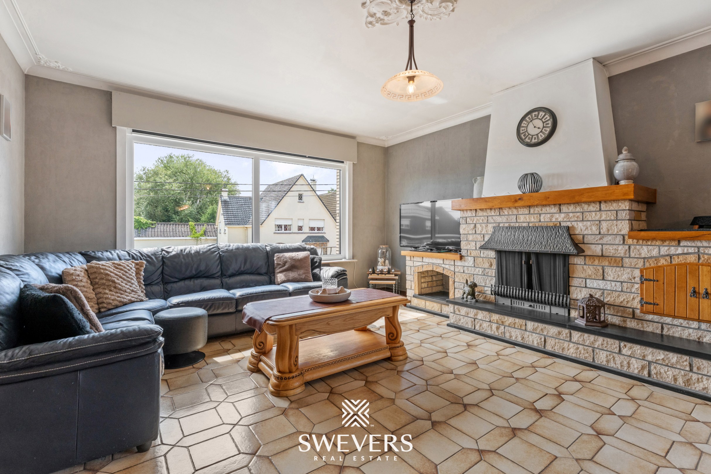 Ruime open bebouwing met 415 m² bewoonbare oppervlakte op 15a 50ca - foto 5