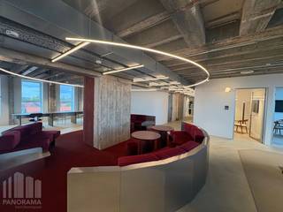 Gelegen op een toplocatie in <strong>Gentbrugge</strong>, bevindt zich dit moderne businesscenter <strong>"Watt The Health" </strong>op korte afstand van het centrum van Gent. Dankzij de ligging nabij de R40 en de E17 en het openbaar vervoer in de directe omgeving, is het kantoor vlot bereikbaar.<br /><br />Deze instapklare all-in kantoorruimte van 46 m² biedt plaats aan <strong>10 werkplekken</strong> en combineert een professionele werkomgeving met tal van gedeelde faciliteiten. U kunt gebruikmaken van moderne vergaderruimtes, phone booths, een stijlvolle lounge, volledig uitgeruste keuken en een aangenaam rooftopterras. Daarnaast beschikt u over 24/7 toegang tot het businesscenter, een onthaaldienst en een fietsenstalling.<br /><br /><strong>ALL-IN PRIJS</strong>: internet, onroerende voorheffing, verwarming, elektriciteit, schoonmaak en het gebruik van de gedeelde faciliteiten zijn inbegrepen in de huurprijs. Bovendien is een flexibele huurtermijn mogelijk, afgestemd op de behoeften van uw onderneming.<br /><br />Neem vandaag nog contact op met <strong>Simon </strong>PANORAMA B2B GENT KANTOREN voor meer informatie of om een vrijblijvend plaatsbezoek in te plannen via het nummer <strong>0477 44 39 30</strong>.