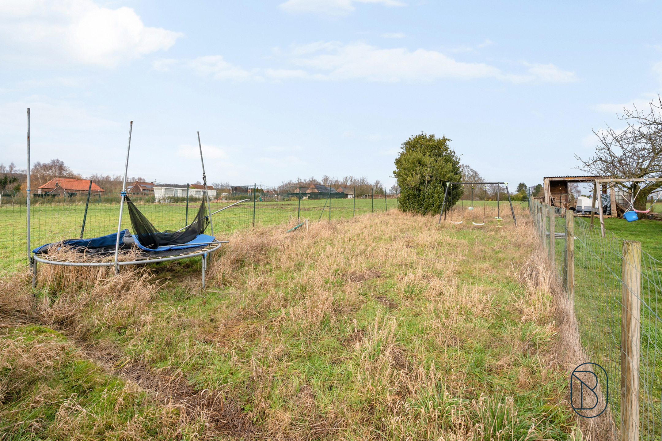 PRACHTIG GELEGEN degelijke woning met TUIN! - foto 4