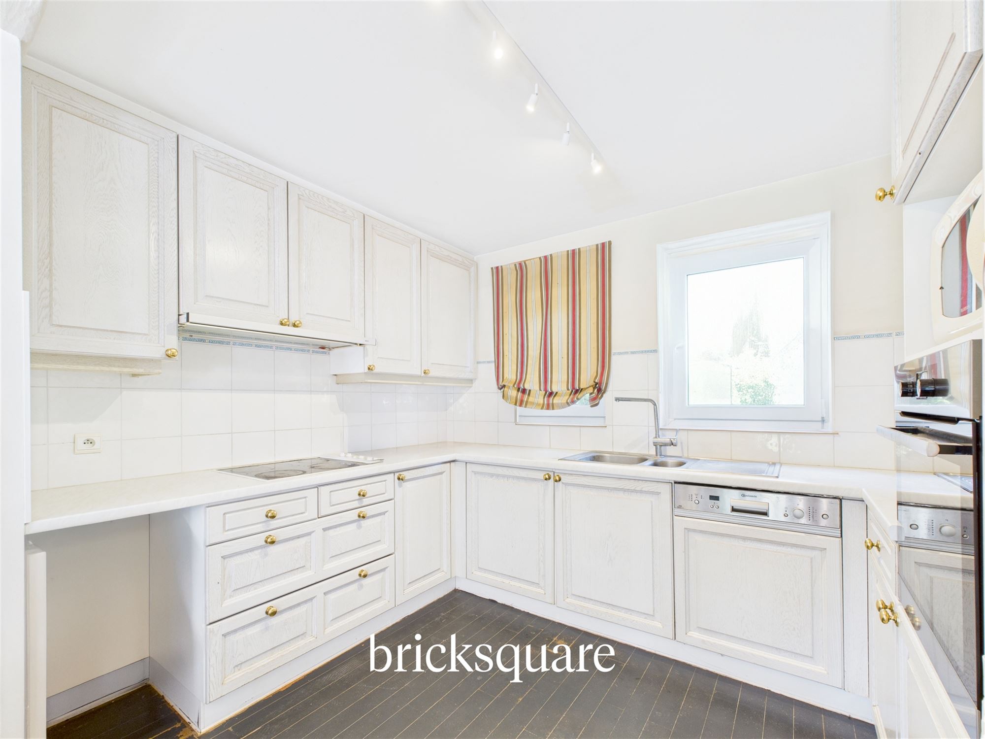 Charmant huis met 4 slaapkamers op privéterrein - foto 4