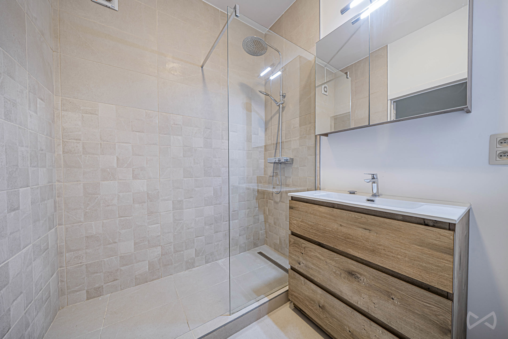 Apartment for sale in Ixelles with 2 bedrooms - photo 5