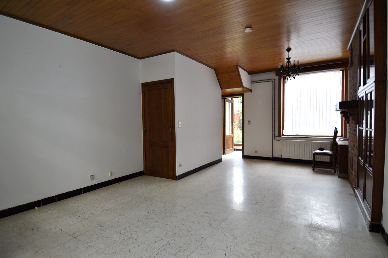 Ruime 3-slaapkamerwoning met bovenliggend appartement (woning) te koop in centrum-Kortrijk - foto 4