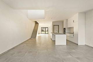 Te koop in Stabroek aan het Hoogeind 11 - prachtige nieuwbouwwoning met tuin en dubbele garage - 4 slaapkamers, nog eens een aparte bureaukamer...