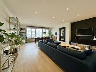 Dit prachtige tweeslaapkamerappartement in Wilrijk is gelegen in een rustige, groene omgeving en biedt een ideale combinatie van comfort...