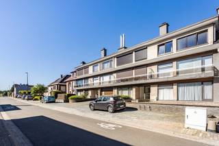 Vous recherchez un appartement de deux chambres prêt à emménager dans un cadre verdoyant et calme ? Nous avons le plaisir de vous présenter...