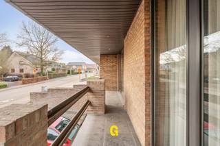 Deze woning op de benedenverdieping biedt een bewoonbare oppervlakte van 124 m² en beschikt over een privatieve tuin, terras en een inpandige...