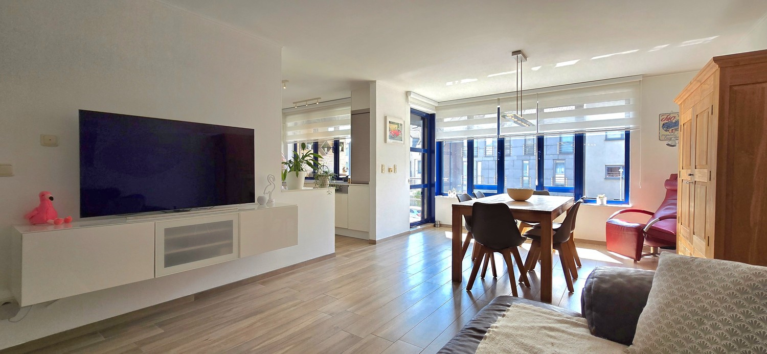 TE KOOP : instapklaar appartement op centrale ligging met 2 slaapkamers en 2 terrassen - foto 5