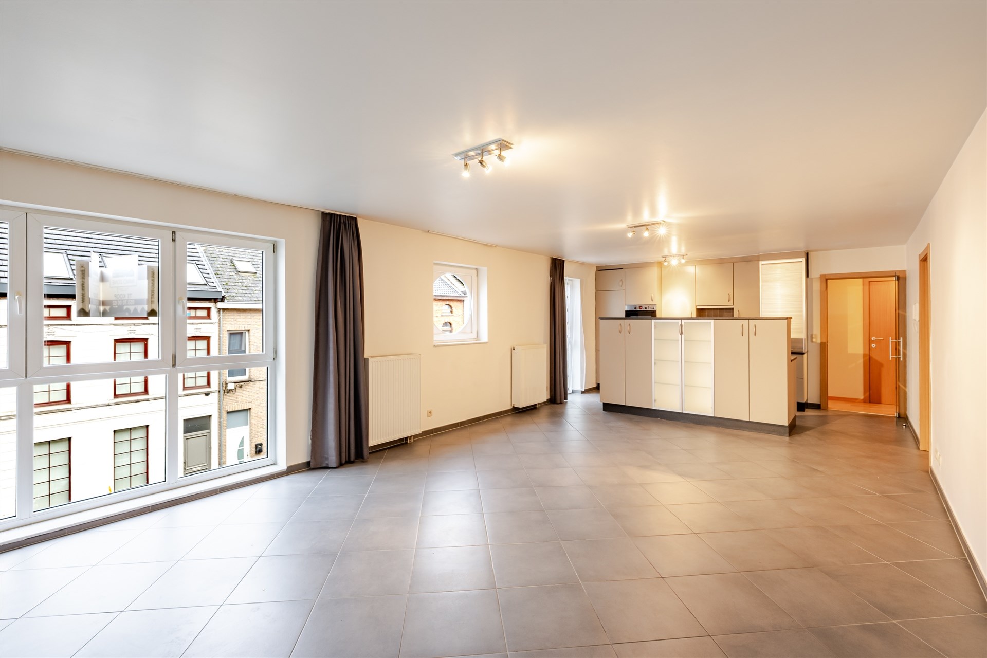 Ruim appartement met twee slaapkamers in het centrum van Aalst - foto 5